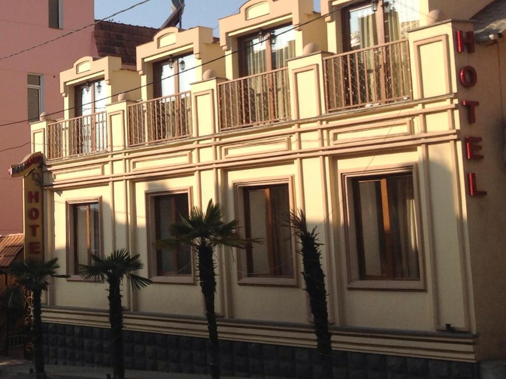 Danisimo Hotel Tbilisi Exteriör bild