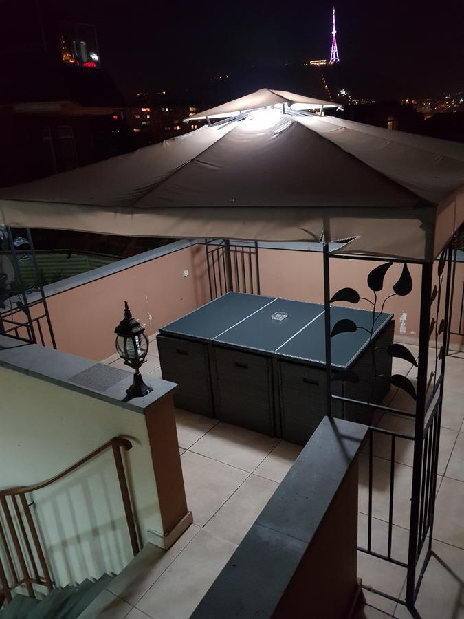 Danisimo Hotel Tbilisi Exteriör bild