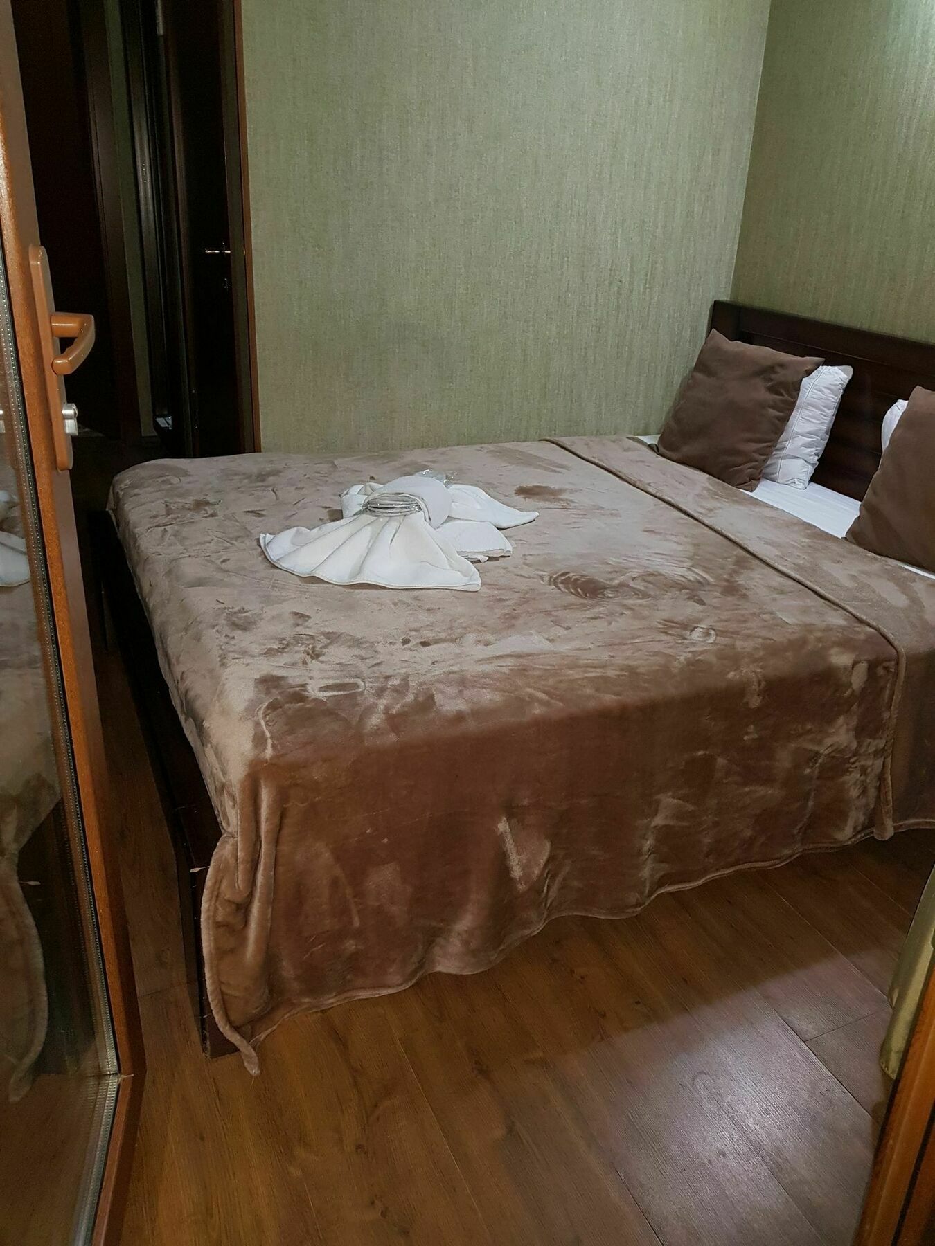 Danisimo Hotel Tbilisi Exteriör bild