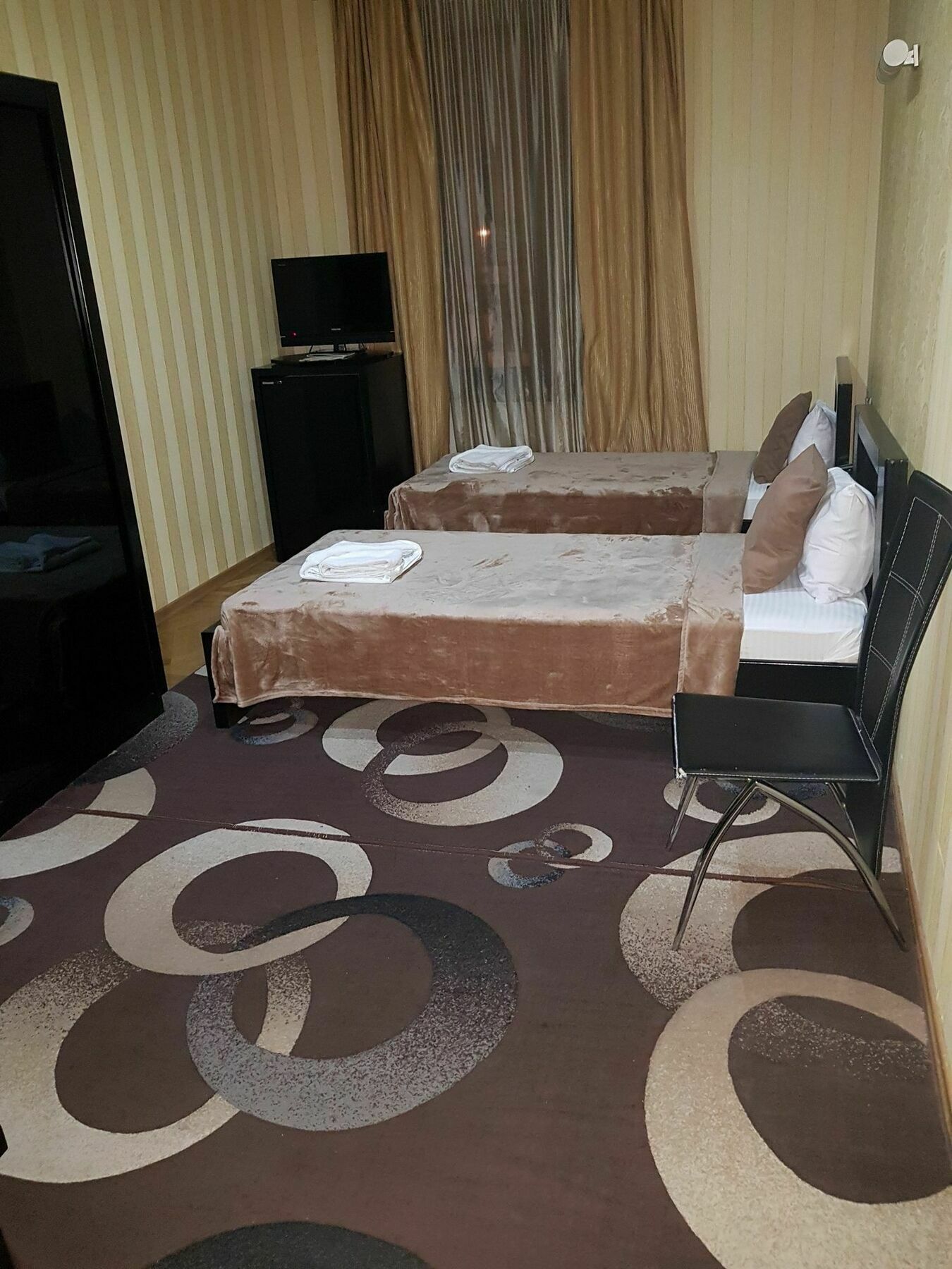 Danisimo Hotel Tbilisi Exteriör bild