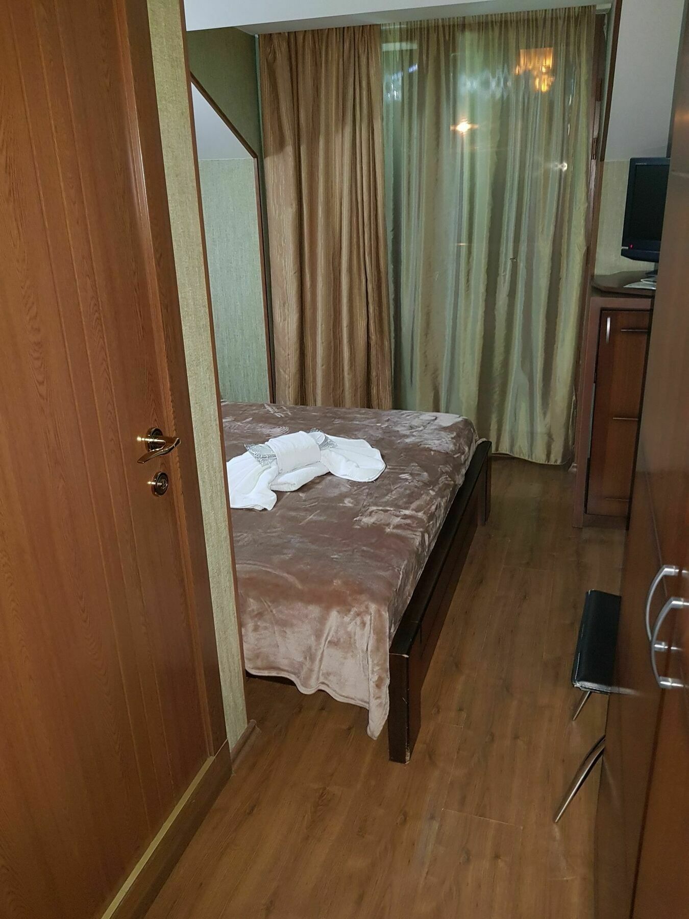 Danisimo Hotel Tbilisi Exteriör bild